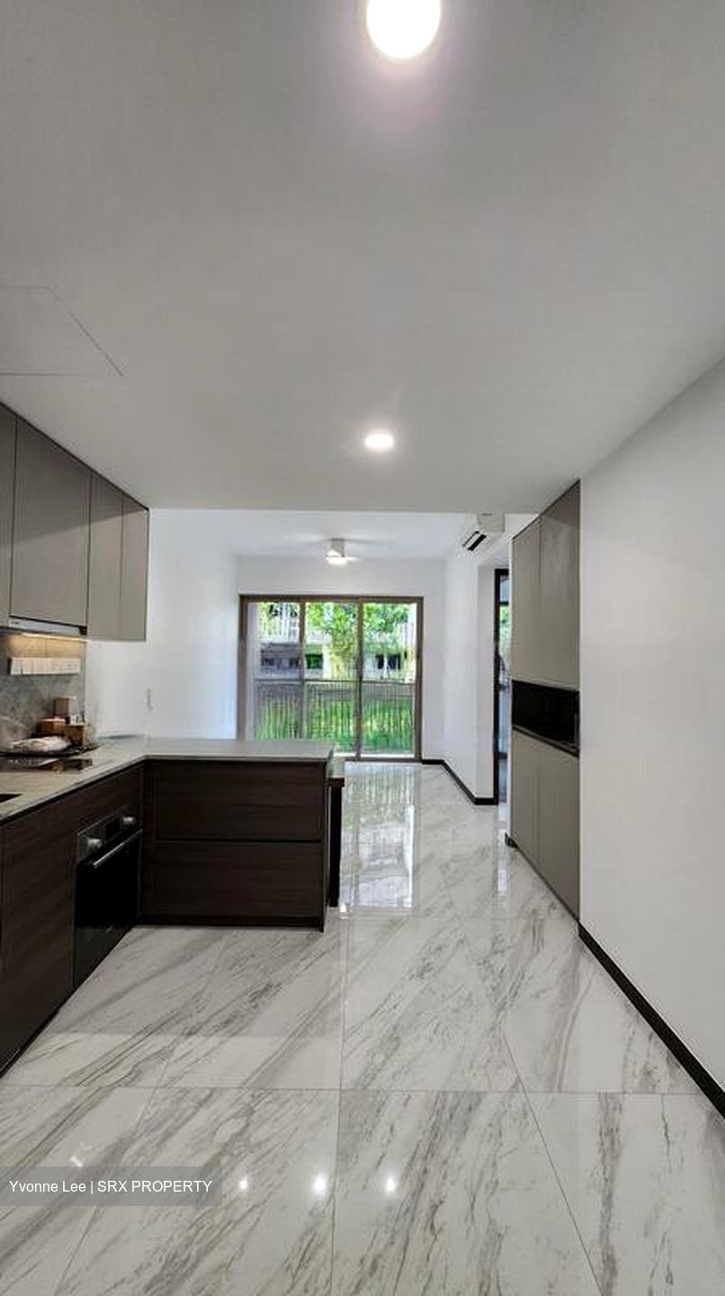 Pasir Ris Drive 8 (D18), Condominium #451867841